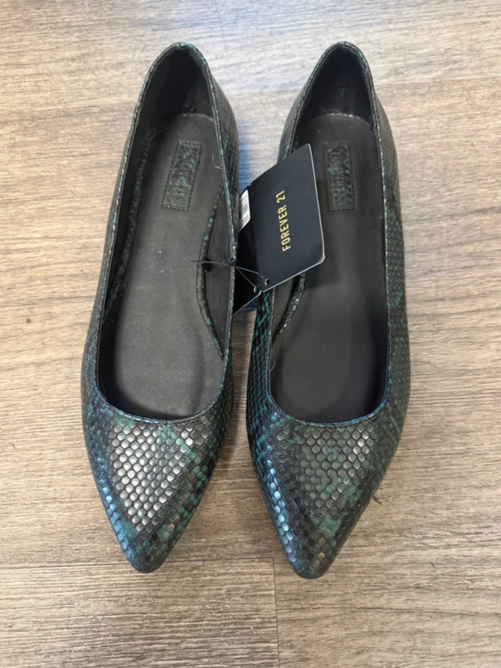 Forever 21 Green and Black Snake-Print Pointed-Toe Flats